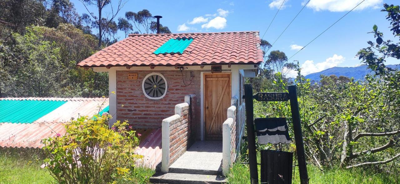 Hostal El Vaquero Chugchilán Eksteriør bilde